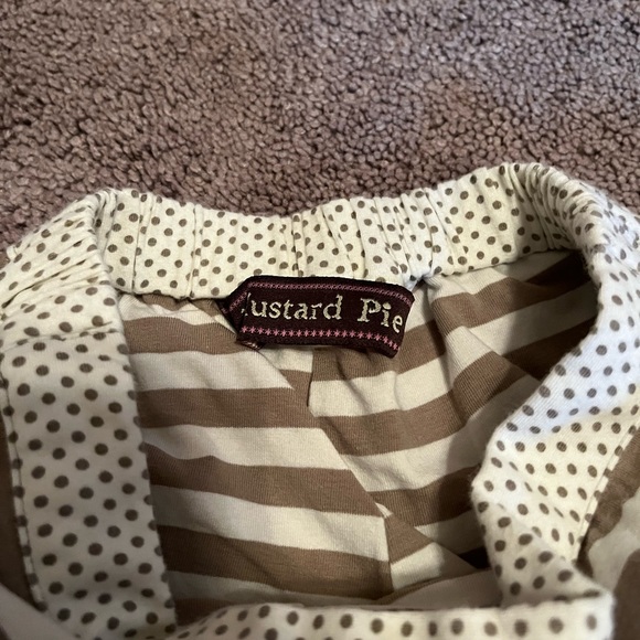 Mustard Pie Ruffled Shorts - Picture 3 of 3